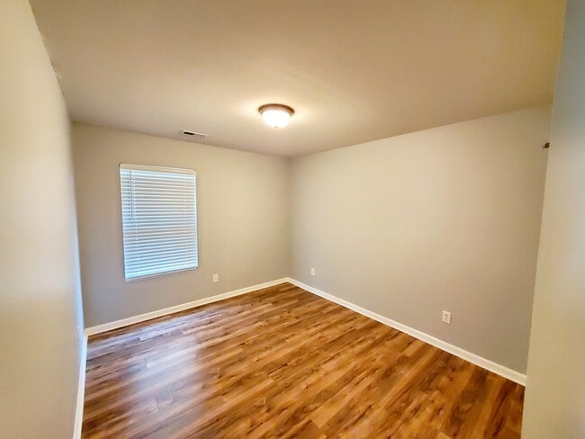 Building Photo - 169 Sedgewick Dr