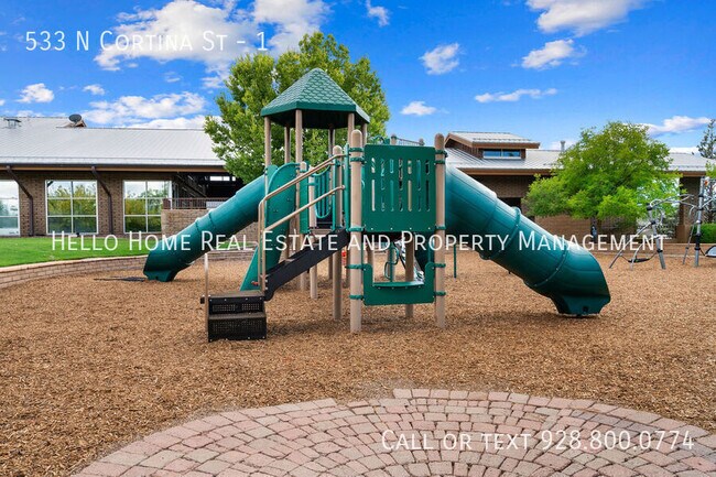 Building Photo - 533 N Cortina St
