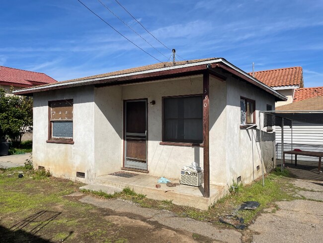 Primary Photo - 330 S 8th St