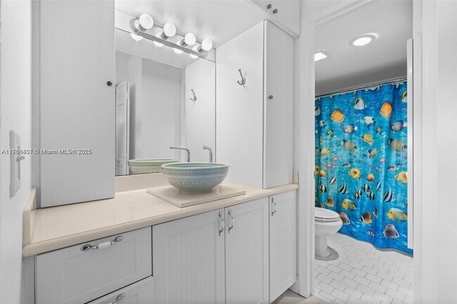 Building Photo - 2201 S Ocean Dr