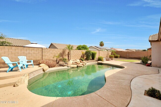 Building Photo - 16462 W Sandra Ln