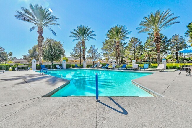 Building Photo - Country Club at The Meadows - 55+ Senior A...
