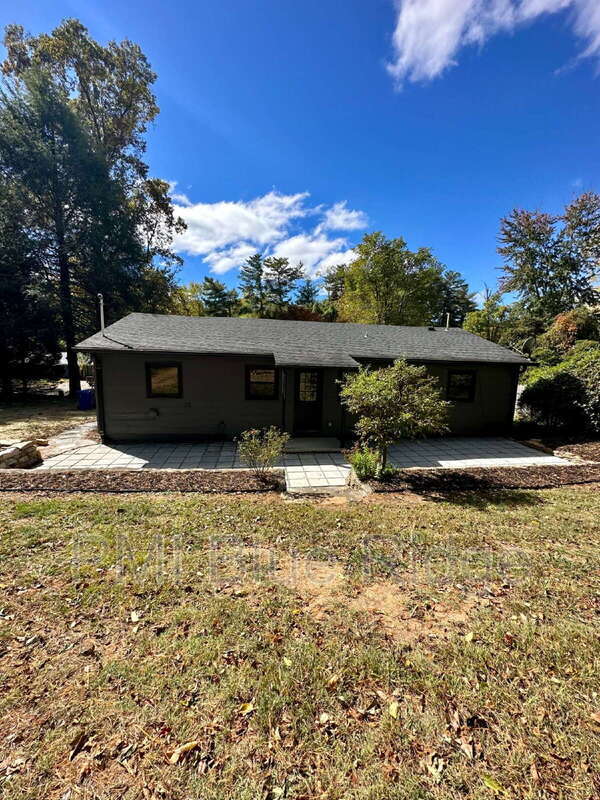 Building Photo - 2028 Arlington Pl
