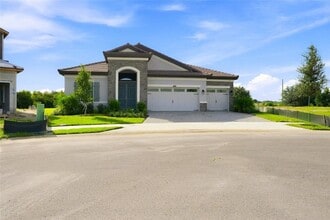 Building Photo - 10064 Lilac Mnr Trce