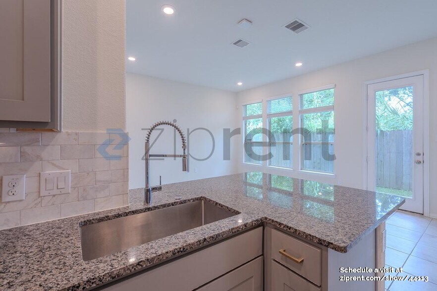 Building Photo - 711 Embercove Dr