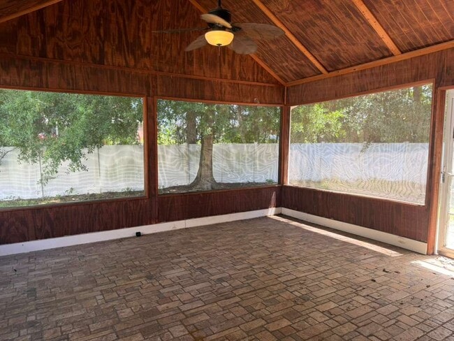 Building Photo - 900 Rachel Ln