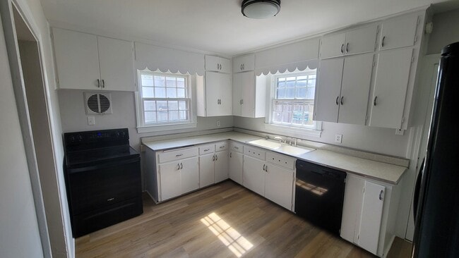 Building Photo - Charming ranch home in heart of Garner