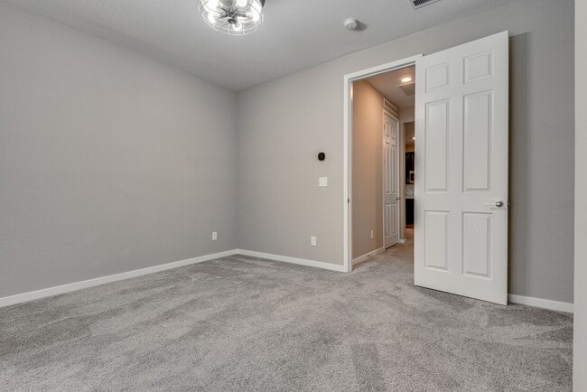 Building Photo - Luxury Summerlin North Home with Private Pool