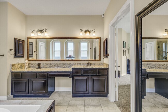 Building Photo - 715 Santa Elena Canyon Ct