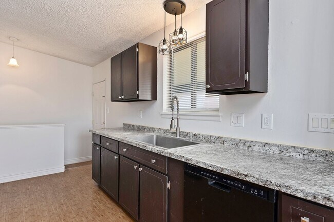 Building Photo - 1642 Bel-Air Cir