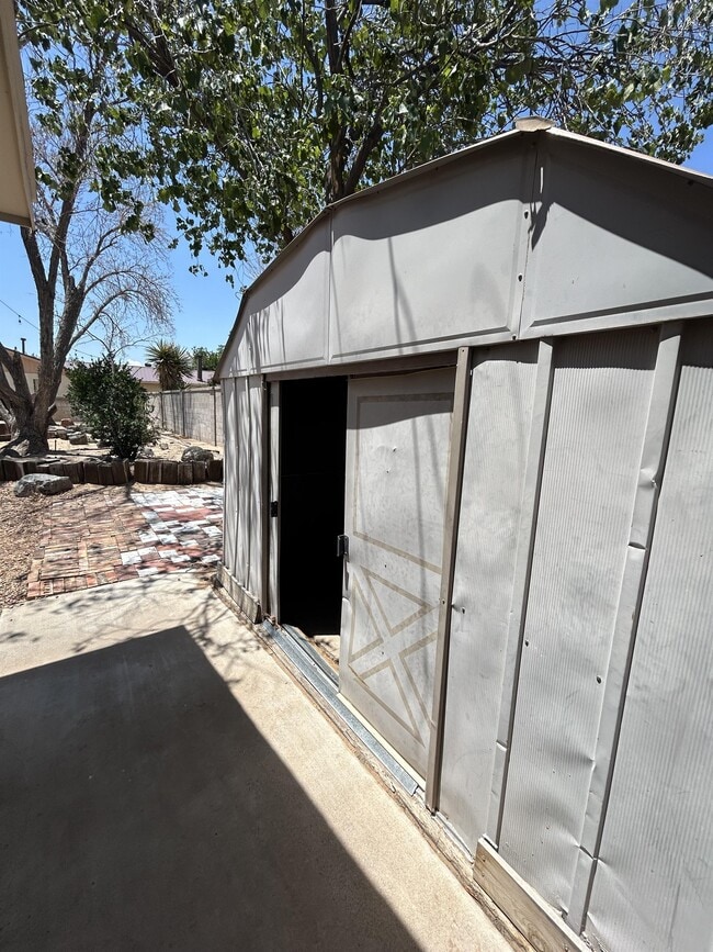 Building Photo - 6101 Equestrian Dr NW