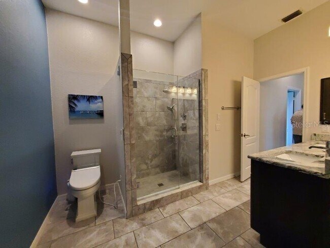 Building Photo - 2100 Aqui Esta Dr