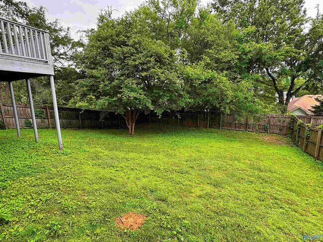 Building Photo - 183 Hollington Dr NE