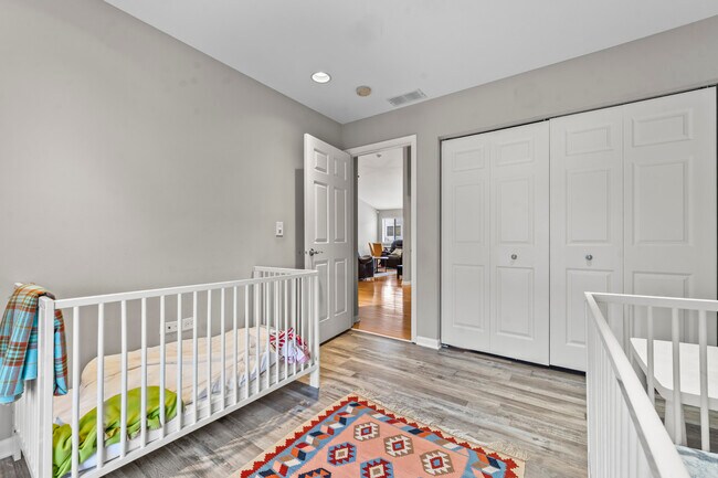 Building Photo - 2987 Saganashkee Ln