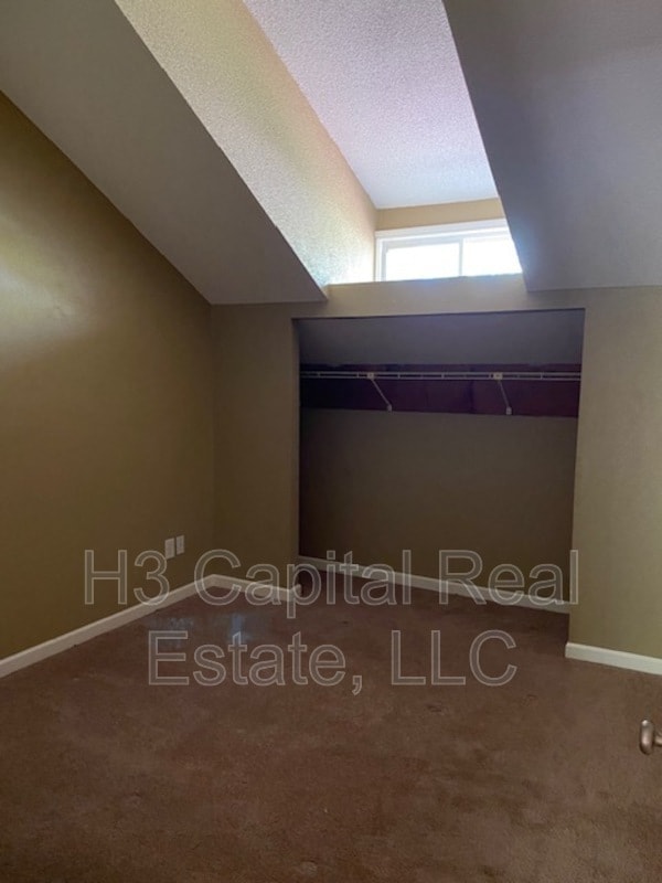 Building Photo - 78 Village Ct