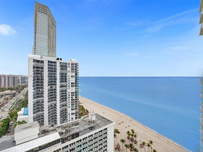 Building Photo - 16699 Collins Ave