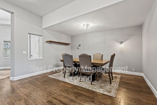 Building Photo - 1451 Cedar Hollow Dr