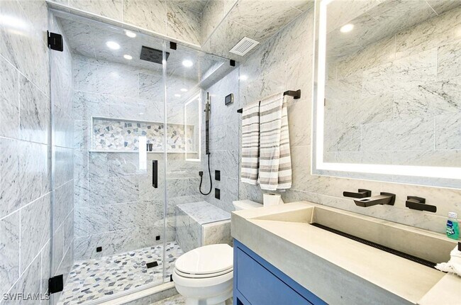 Building Photo - 1977 Gulf Shore Blvd N