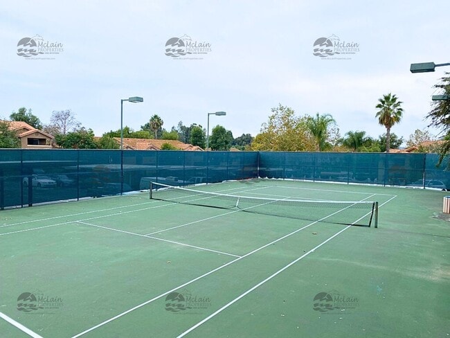 Building Photo - Second Story 2 Bd/2Ba Townhouse in San Marcos