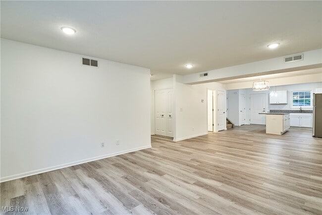 Building Photo - 1713 Blase Nemeth Rd