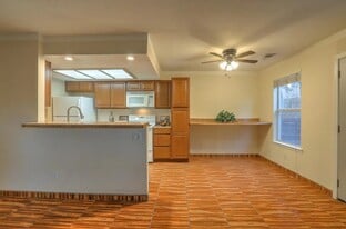 Building Photo - 3035 Bright Star Dr NW