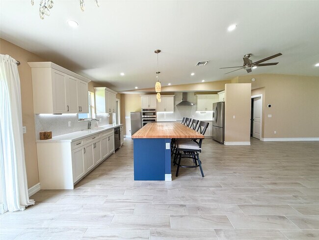 Building Photo - 17420 SW 54th St