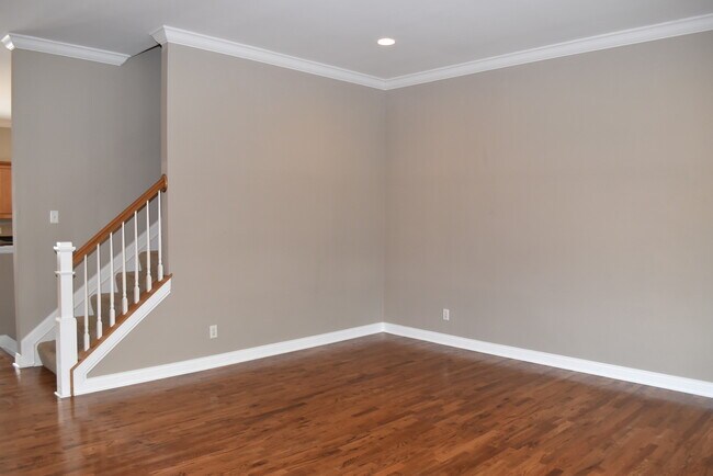 Building Photo - 2105 Herrick Ave