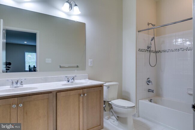 Building Photo - 42948 Courtland Chase Square