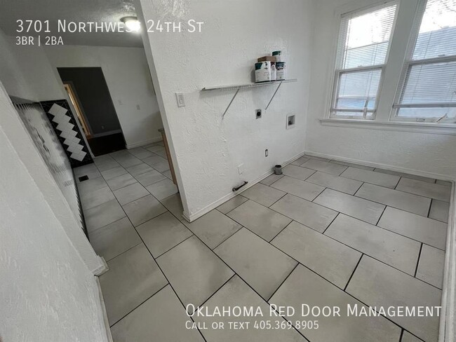 Building Photo - 3701 NW 24th St