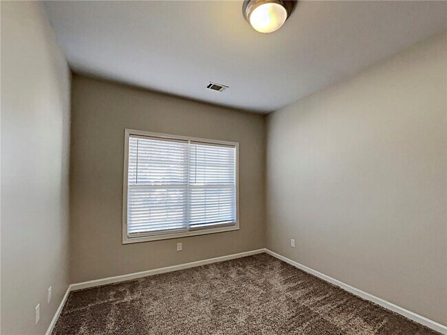Building Photo - 6803 Grand Hickory Dr