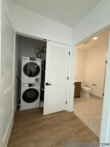 Building Photo - 199 Gardner St