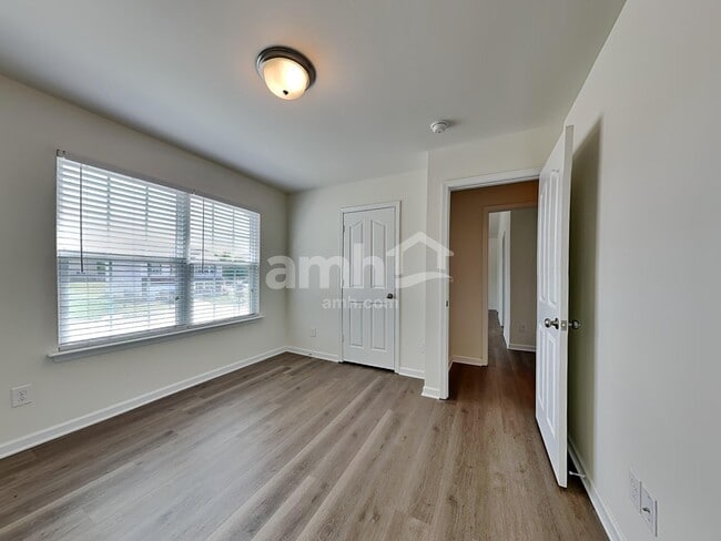 Building Photo - 1566 Cavendish Ct