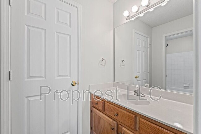 Building Photo - 854 Barrington Woods Cove