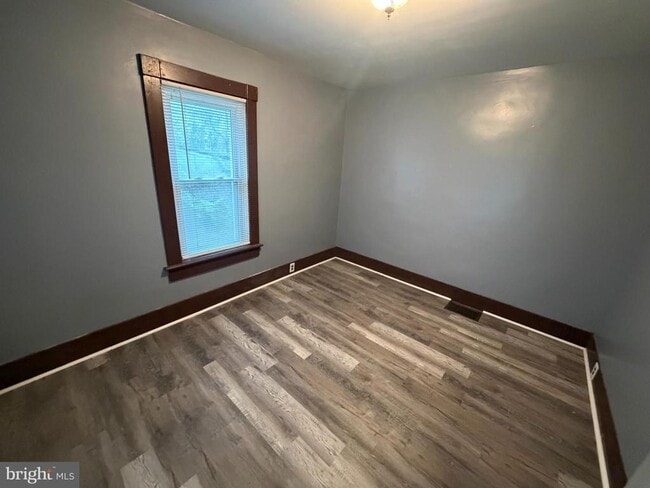 Building Photo - 731 Osborne Way