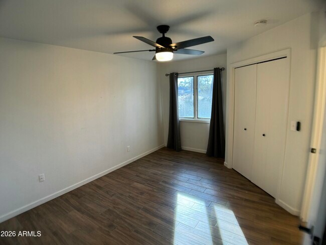 Building Photo - 905 N Beeline Hwy