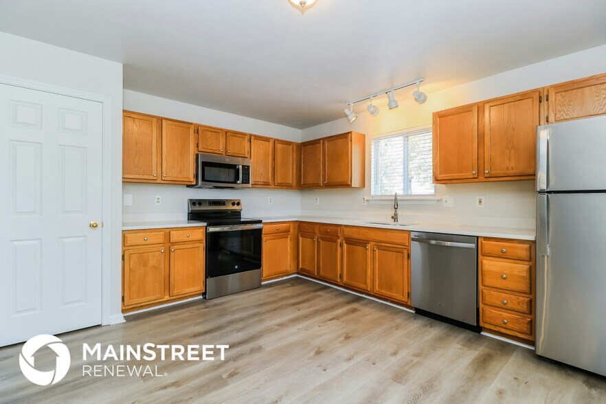 Building Photo - 14 Cantabrian Ct