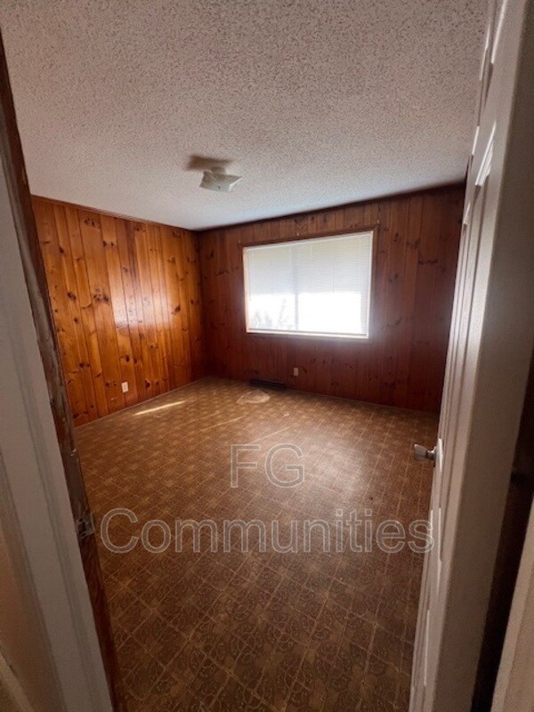 Building Photo - 5212 Lewis Rd