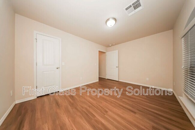 Building Photo - 19613 Allergando Ln