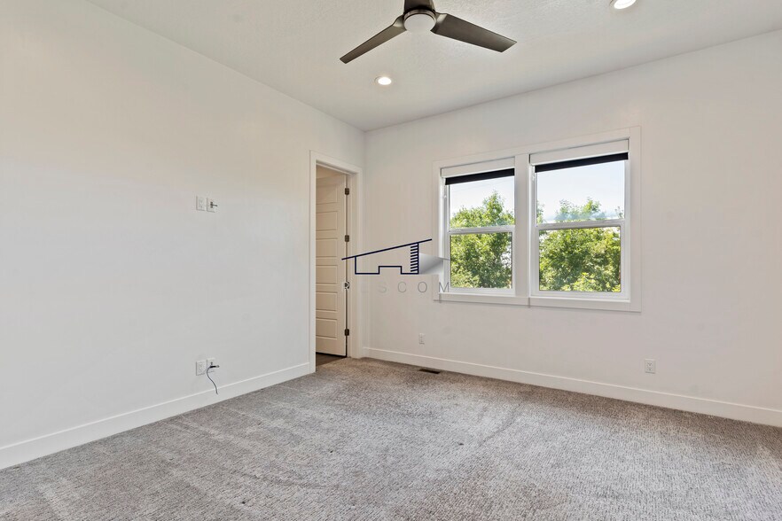 Building Photo - 378 W Clark Cir
