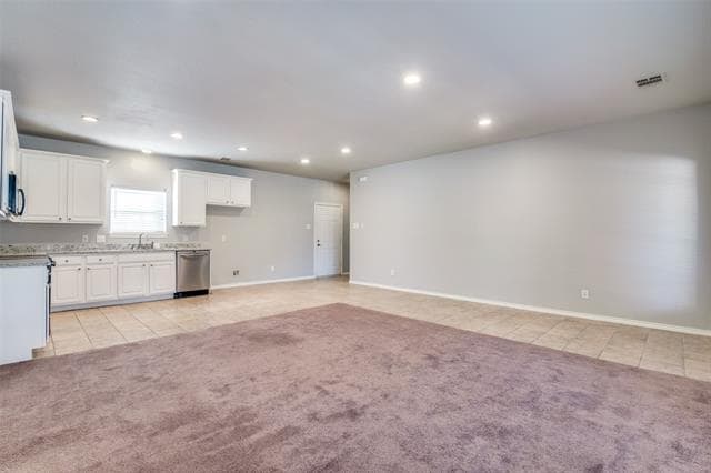 Building Photo - 8688-8690-8690 Holly St