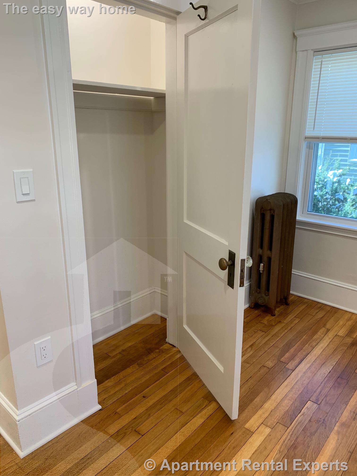 Building Photo - 25 Laurel St