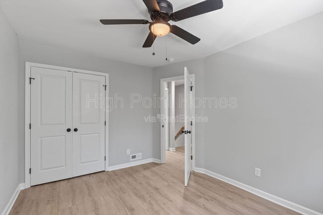 Building Photo - 400 Gallery Ln