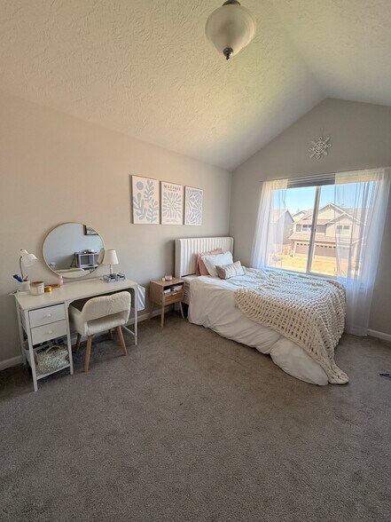 Building Photo - 7193 SE Cheryl Ct