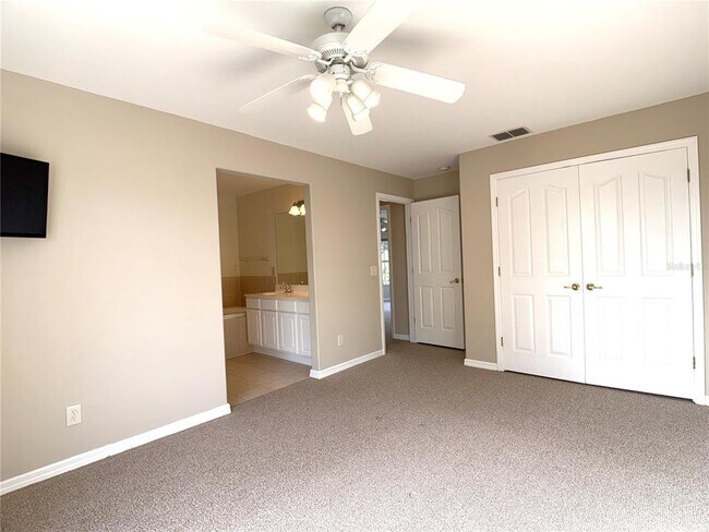 Building Photo - 104 Vista Loop