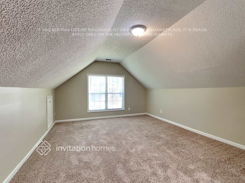 Building Photo - 8709 Reindeer Moss Dr