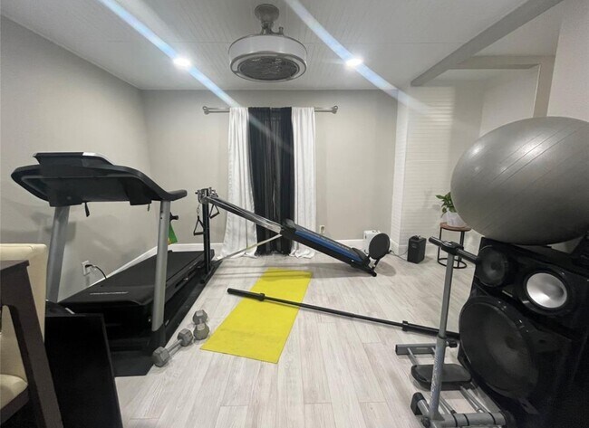 Building Photo - 5507 Arncliffe Dr