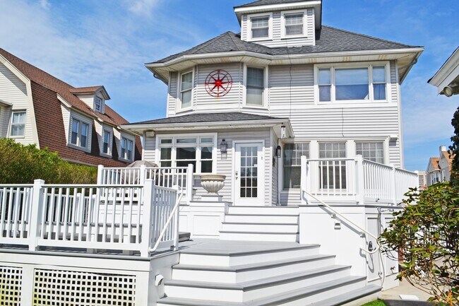 Building Photo - 16 S Somerset Ave