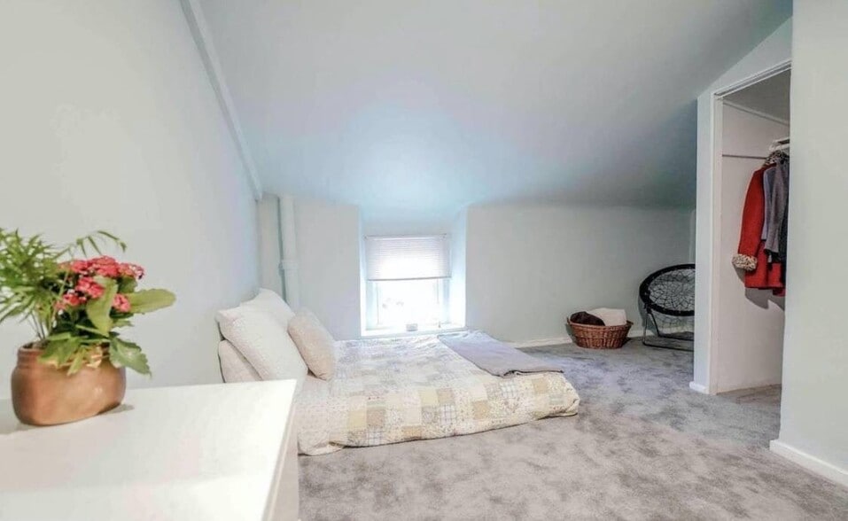 Bedroom #3 - 4346 Cresson St