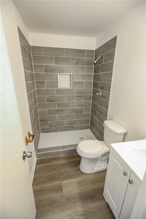 Building Photo - 1967 Singer Way