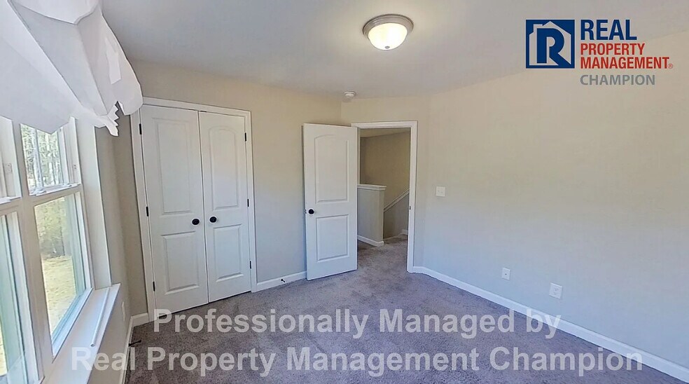 Building Photo - 1003 Marston Dr